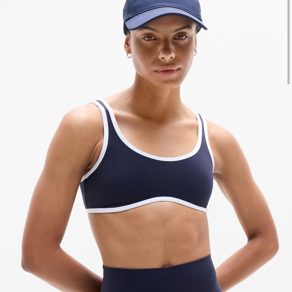 Athleta Transcend Tipped Sports Bra